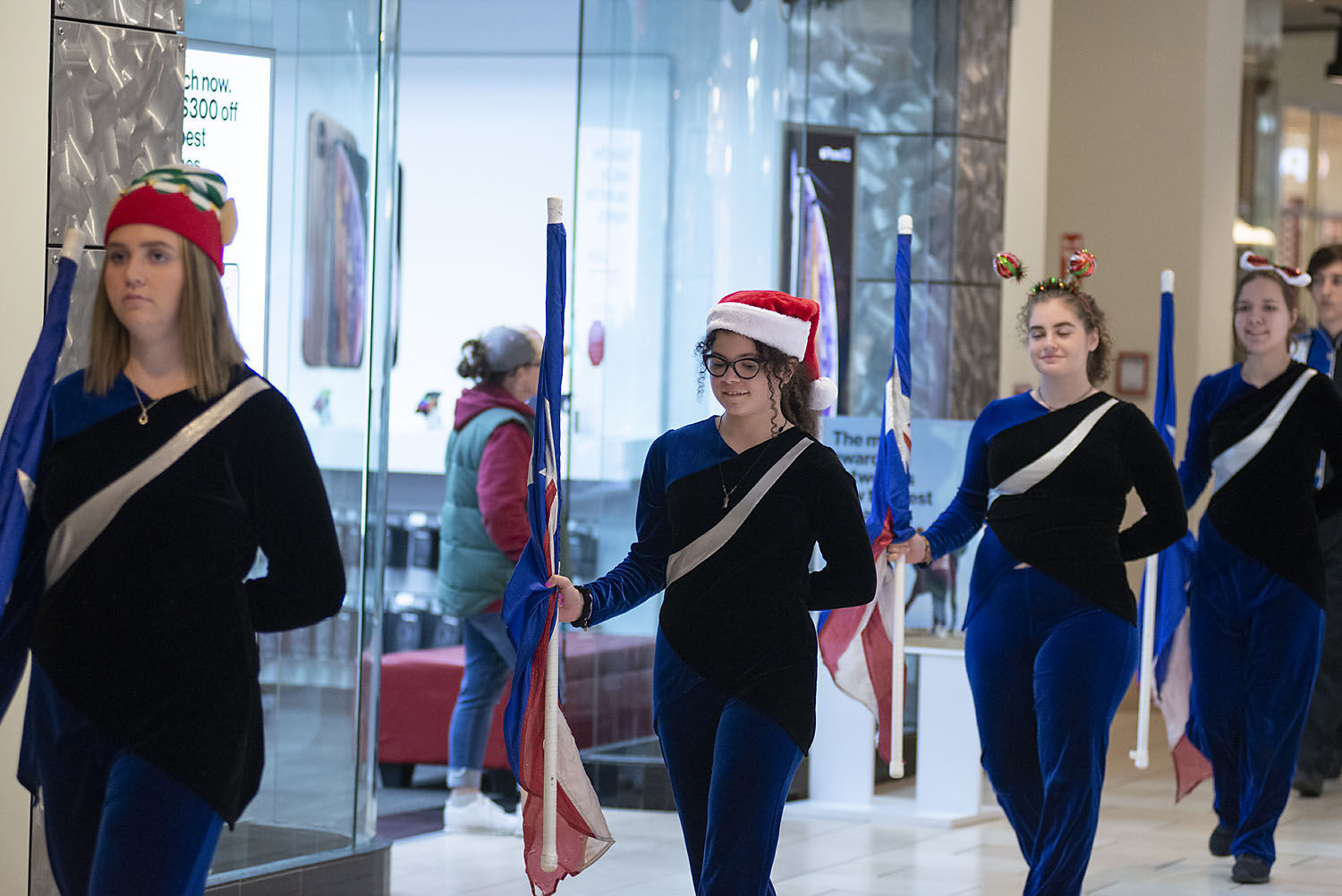 111118_nws_santa